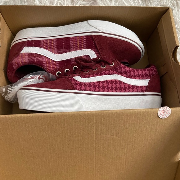 🥀NWT Platform Vans🥀 - Picture 9 of 9